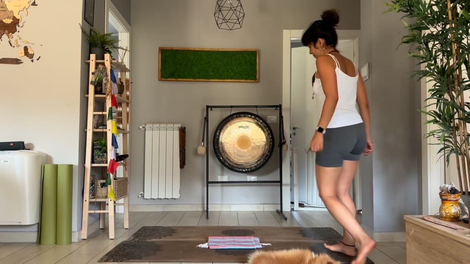 Anteprima della pratica «Sadhana del Mattino» con Martina